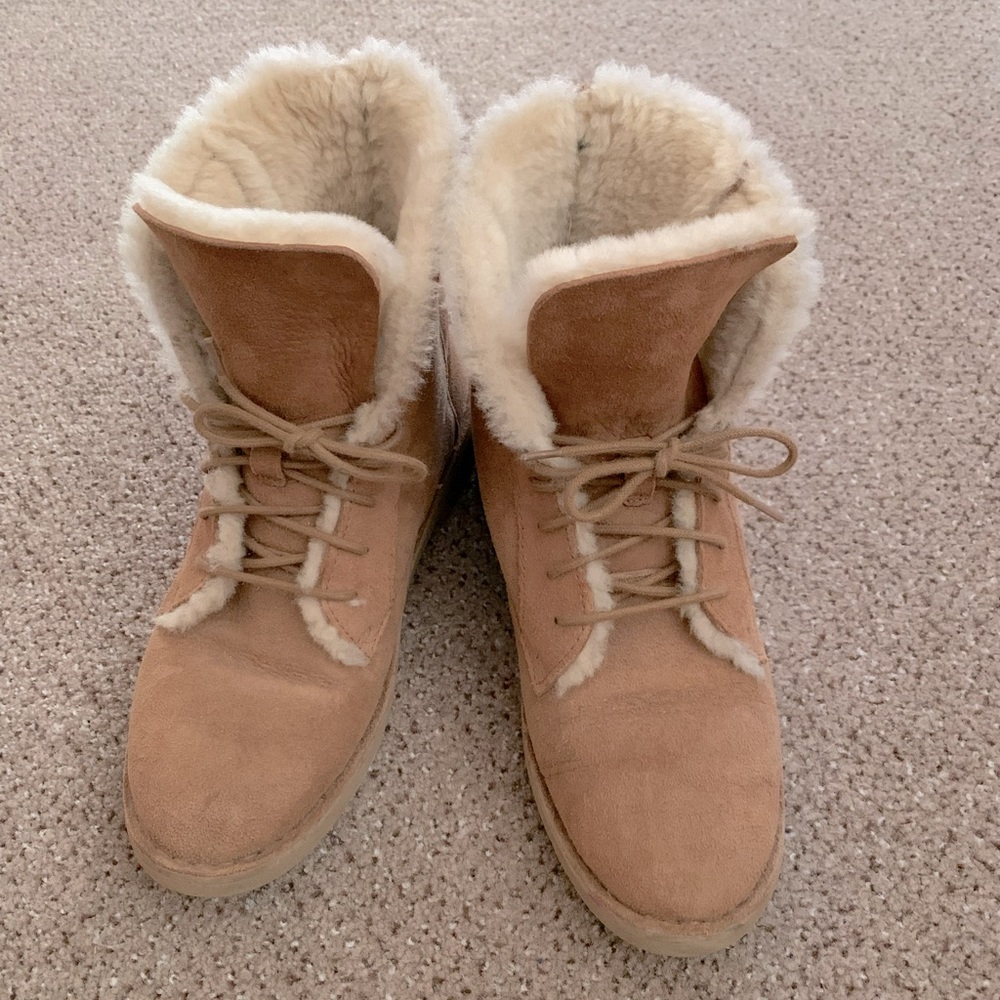 Ugh Quincy Boot